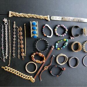 Bracelet value lot. 31 bracelets. Stretch, bangle, leather, clasp bracelet. LNWT